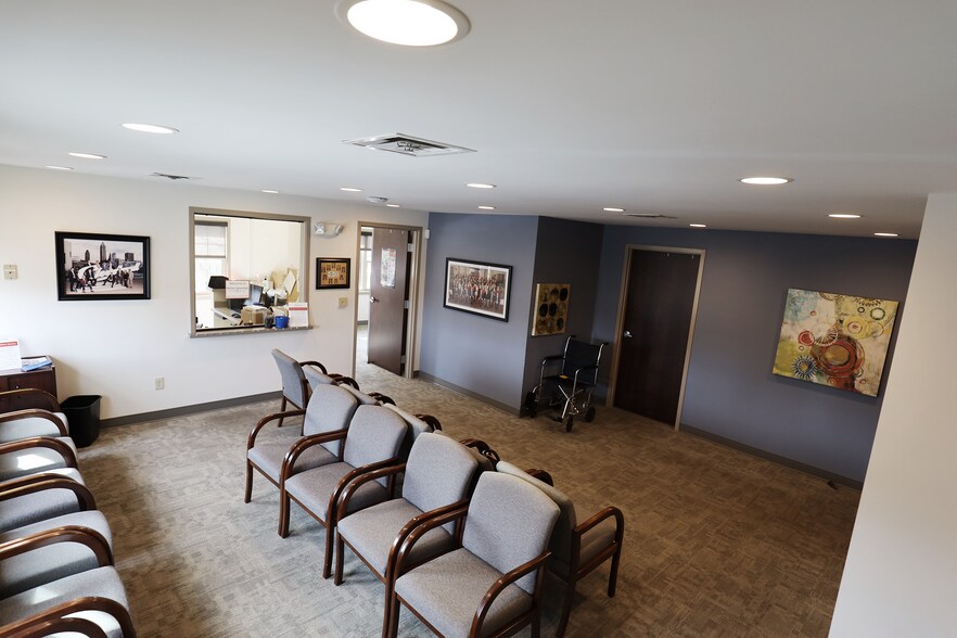 More Photos Of 17534 Royalton Rd, Strongsville Medical For Lease