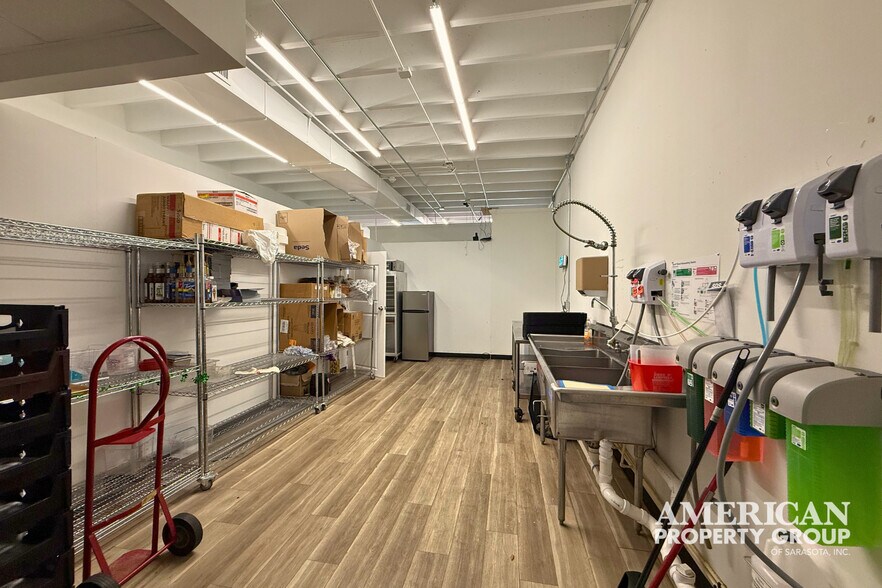 More Photos Of 4205 S Tamiami Trl, Sarasota General Retail For Lease