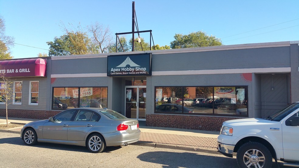 More Photos Of 1918-1918 Campbell Rd, La Crosse General Retail For Sale
