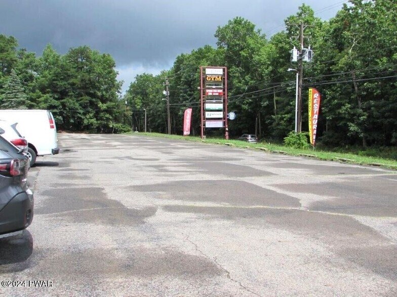 More Photos Of 635 Route 739, Lords Valley Freestanding For Sale