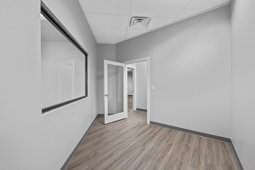 More Photos Of 1803 Airport Rd, Hot Springs General Retail For Lease