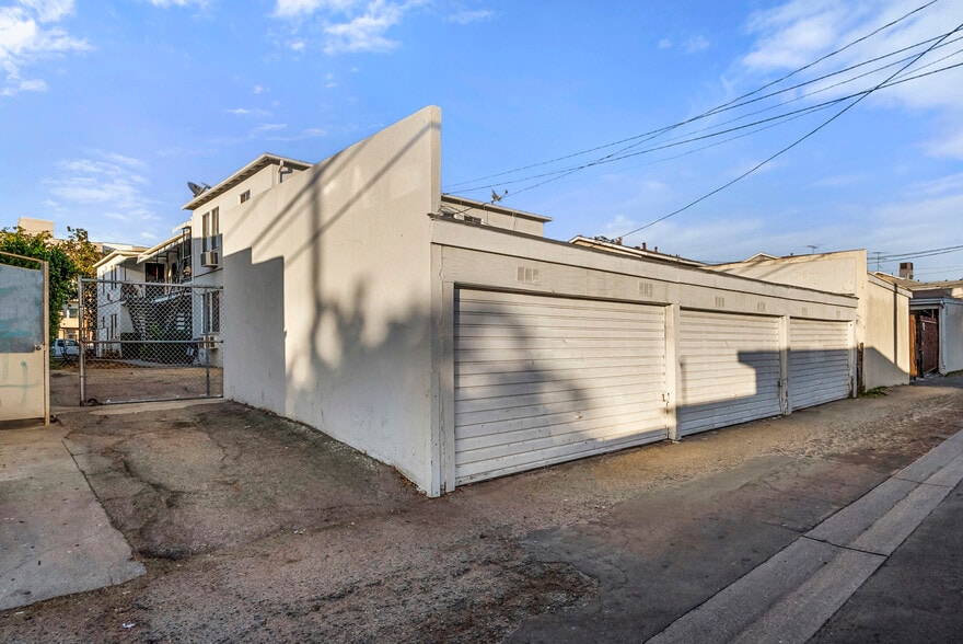 More Photos Of 14324 Roscoe Blvd, Panorama City Apartments For Sale