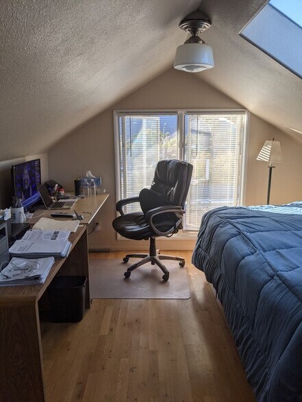 More Photos Of 2757 Foothill Blvd, La Crescenta Freestanding For Sale