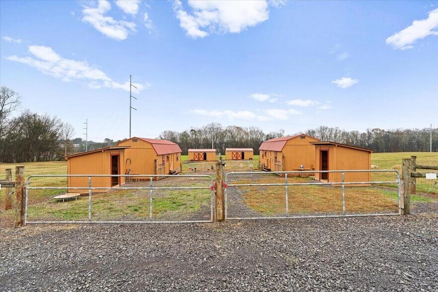 More Photos Of 3922 Highway 2, Cohutta Flex For Sale