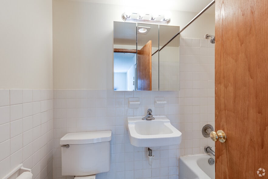 More Photos Of 3554 17th Ave S, Minneapolis Apartments For Sale