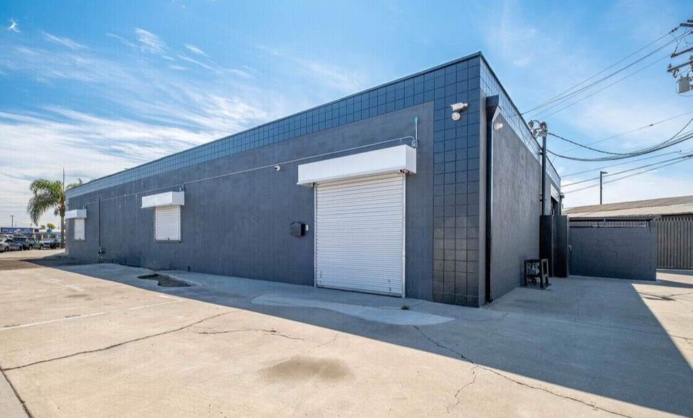 More Photos Of 8100 Electric Ave, Stanton Warehouse For Sale