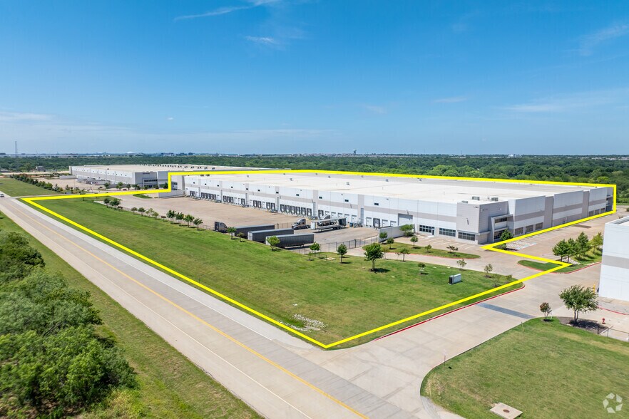 More Photos Of 3711 S 20th Ave, Dfw Airport Unknown For Lease