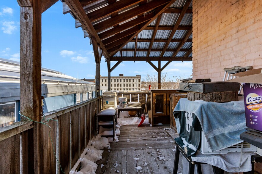 More Photos Of 403-409 N Pearl St, Albany Warehouse For Sale