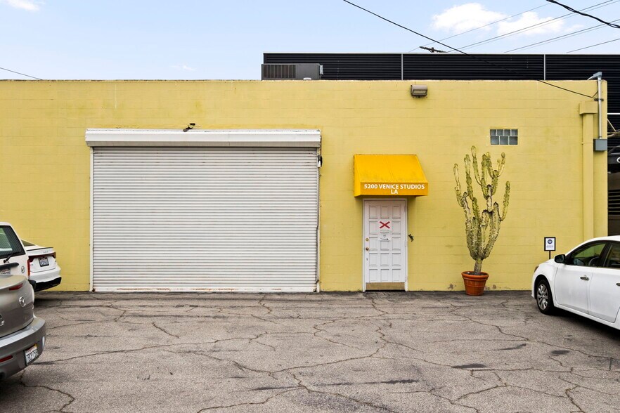More Photos Of 5200 Venice Blvd, Los Angeles Loft Creative Space For Sale