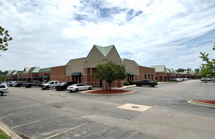 More Photos Of 42191 W 14 Mile Rd, Novi Drugstore For Sale