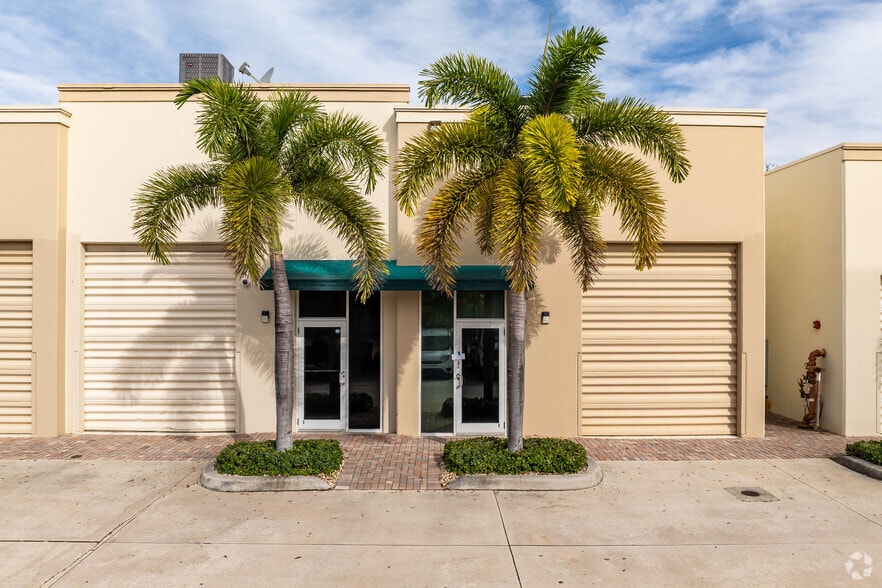 More Photos Of 1335 Old Dixie Hwy, Lake Park Unknown For Lease