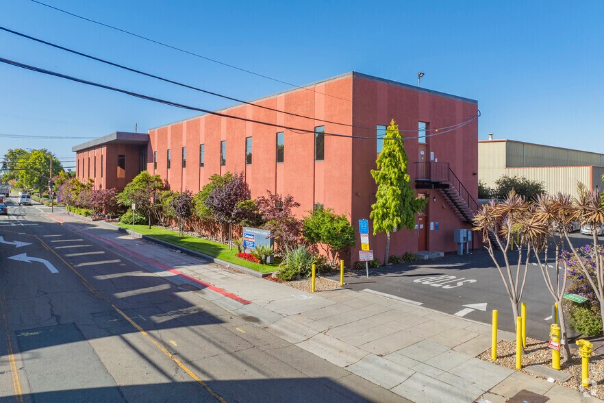 More Photos Of 2830-2850 7th St, Berkeley Medical For Lease