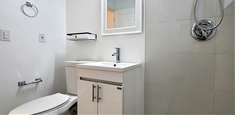 More Photos Of 101-107 Tacoma Ln, West Palm Beach Apartments For Lease