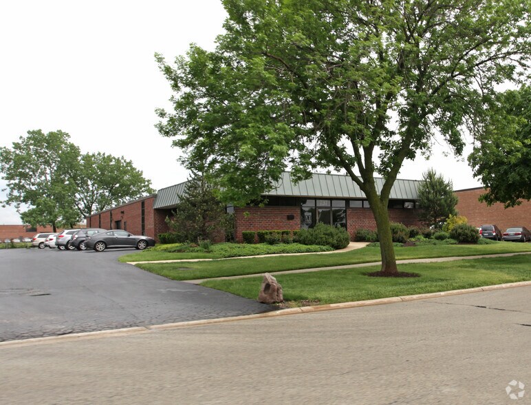 More Photos Of 737 Blackhawk Dr, Westmont Warehouse For Sale