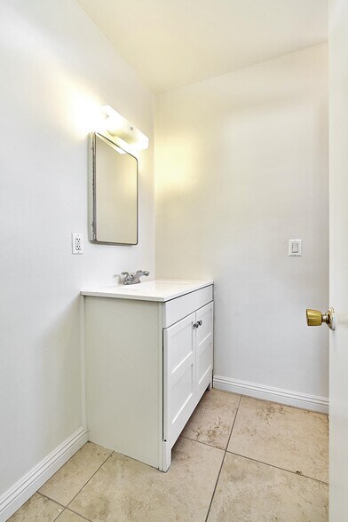 More Photos Of 1381 Burwood St, La Habra Apartments For Sale