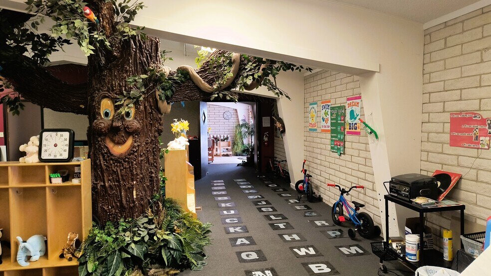 More Photos Of 816 Topeka st, Larned Schools For Sale