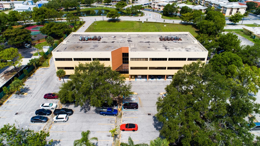 More Photos Of 3745 Broadway, Fort Myers Medical For Sale