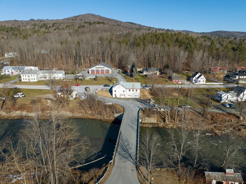 More Photos Of 7392 US-4, Woodstock Police Fire Station For Sale