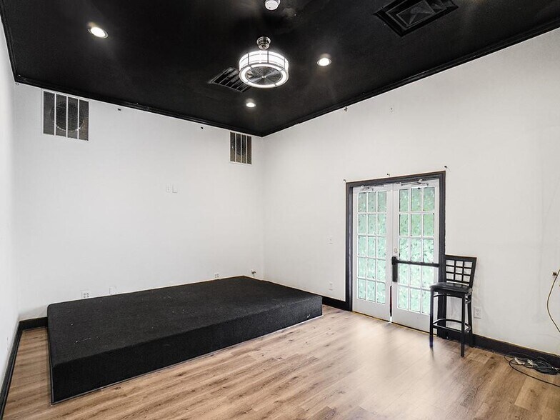 More Photos Of 2141 Flat Shoals Rd, Conyers Freestanding For Sale