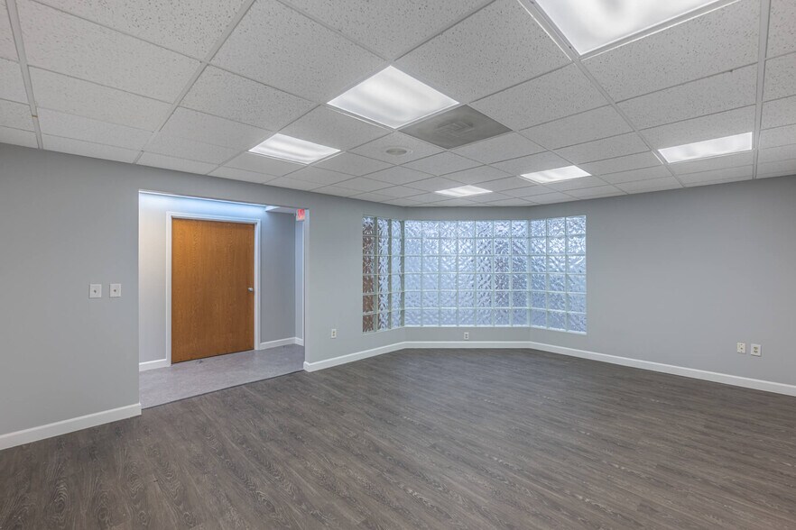 More Photos Of 7271 N Main St, Dayton Medical For Lease