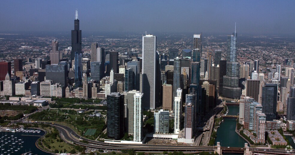 More Photos Of 333 N Michigan Ave, Chicago Office For Lease
