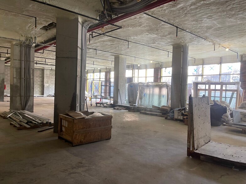 More Photos Of 912 Broadway, Brooklyn Apartments For Lease