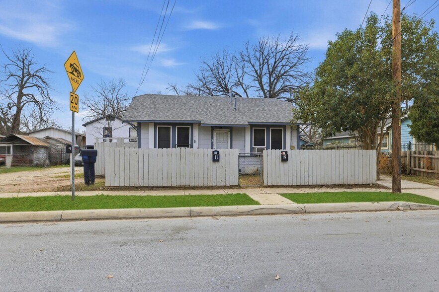 More Photos Of 214 E Huff Ave, San Antonio Apartments For Sale