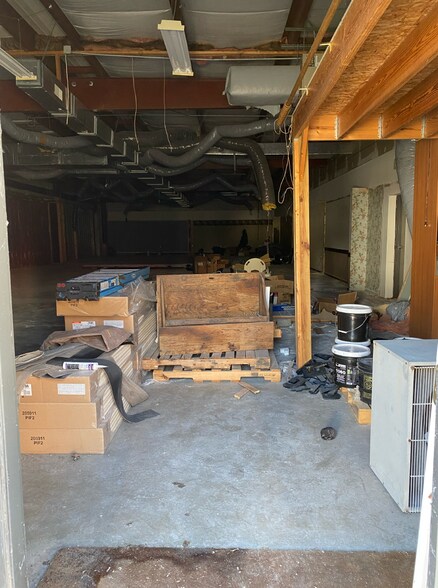 More Photos Of 2120 E Market St, Logansport Storefront Retail Office For Lease