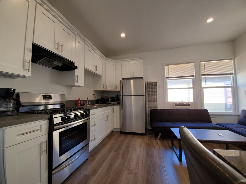 More Photos Of 1978 Bonsallo Ave, Los Angeles Apartments For Sale