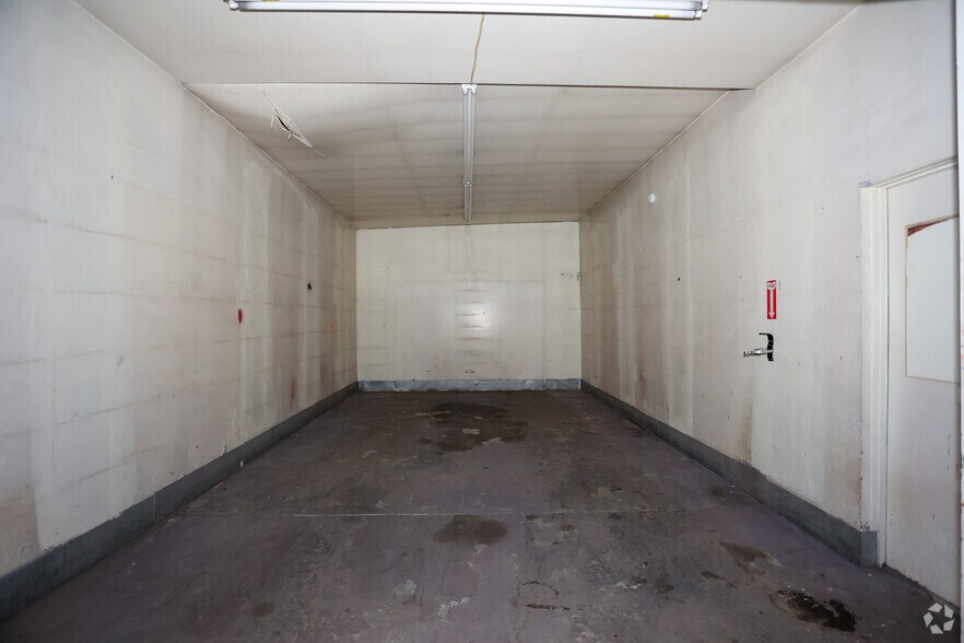 More Photos Of 113 Gold Ave, Grants Light Manufacturing For Sale