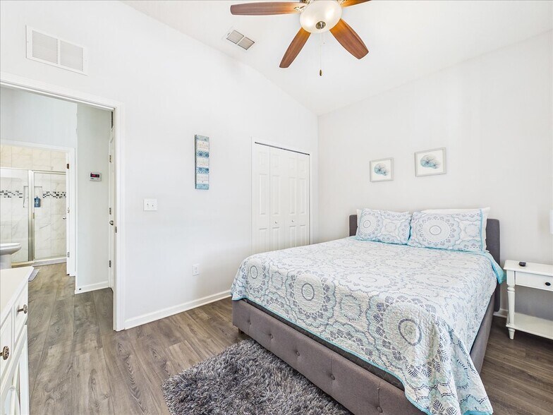 More Photos Of 100 Pilothouse Ct, Palatka Multifamily For Sale