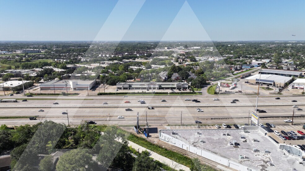 More Photos Of 10900 Gulf Fwy, Houston Unknown For Lease