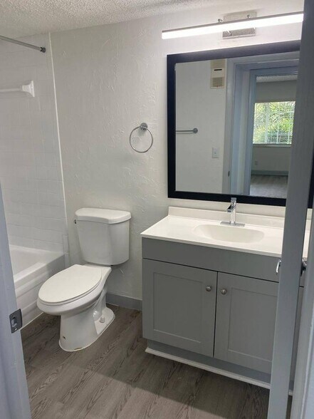 More Photos Of 120 47th Ave N, Saint Petersburg Apartments For Sale