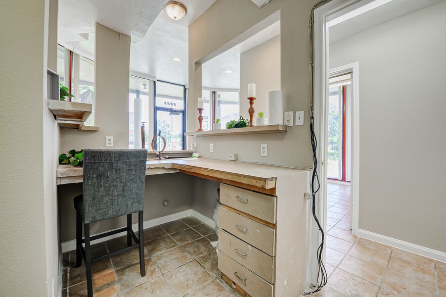 More Photos Of 2601 Prospect St, Houston Medical For Sale