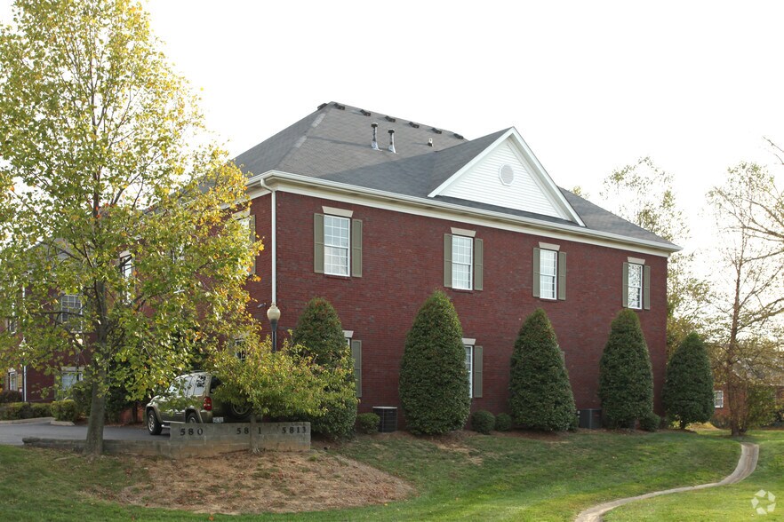 More Photos Of 5811 Bardstown Rd, Louisville Medical For Lease