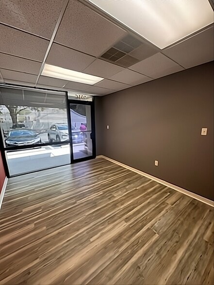 More Photos Of 14902 Winding Creek Ct, Tampa Medical For Lease