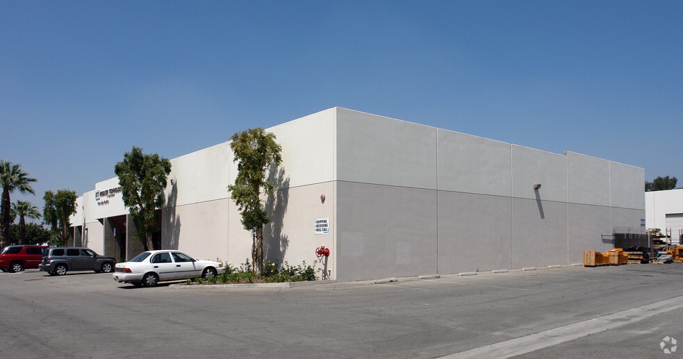 More Photos Of 3454-3464 Durahart St, Riverside Manufacturing For Lease