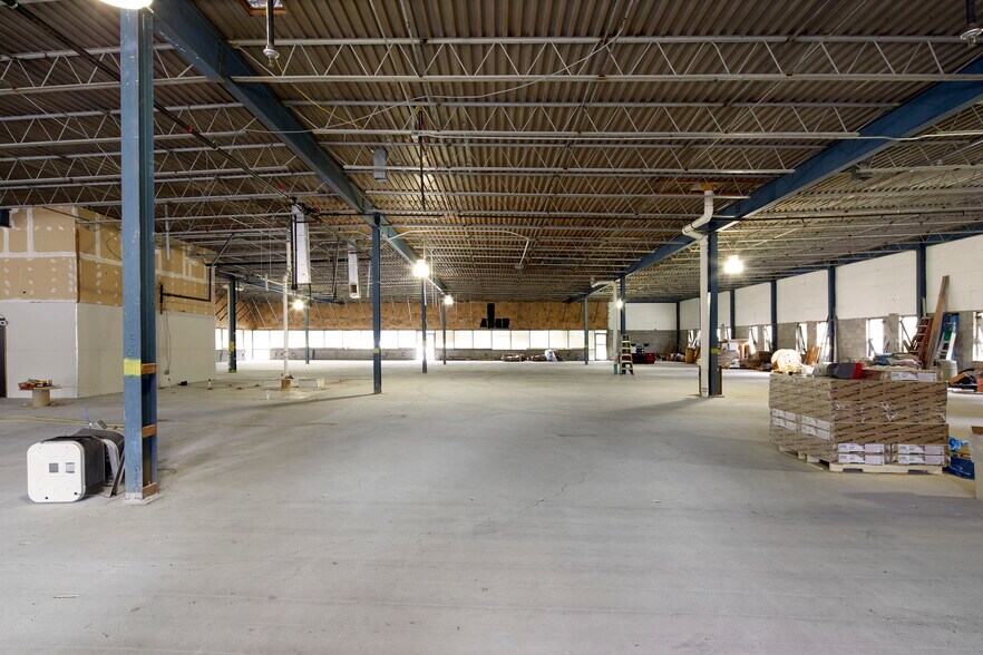 More Photos Of 3444 Quakerbridge Rd, Hamilton Unknown For Lease
