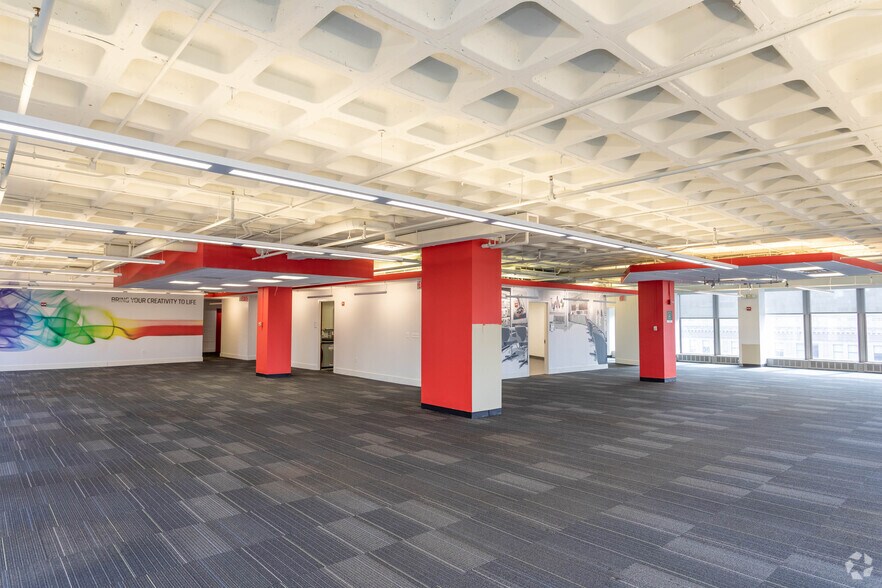 More Photos Of 100 N Charles St, Baltimore Office For Sale