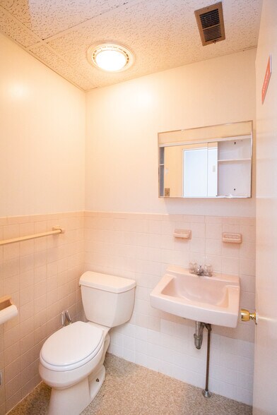 More Photos Of 2329 Massachusetts Ave, Cambridge Storefront Retail Office For Lease