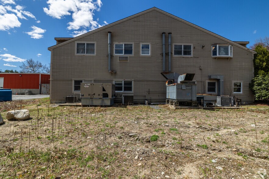 More Photos Of 123 Oak Hill Rd, Westford Research And Development For Lease