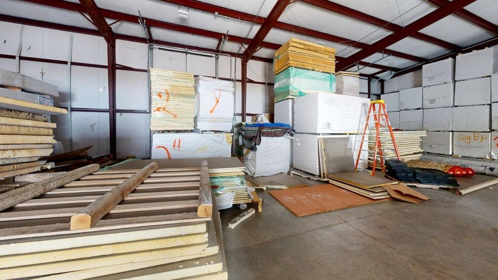 More Photos Of 1174 W Sunchase Ct, Fayetteville Warehouse For Lease