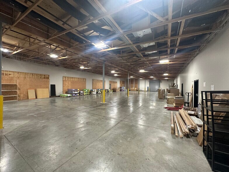 More Photos Of 145 E Stuart Rd, Bellingham Storefront Retail Office For Sale