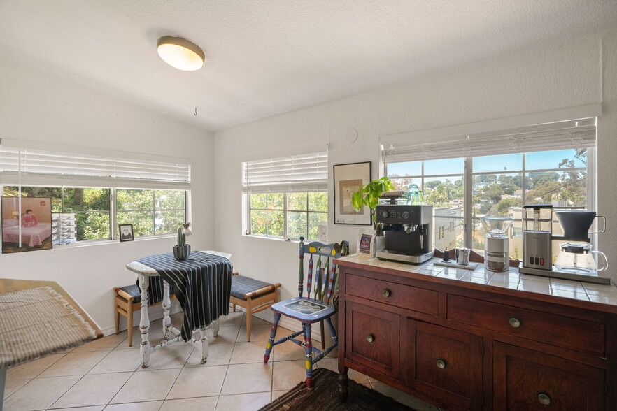 More Photos Of 2142 Baxter St, Los Angeles Apartments For Sale