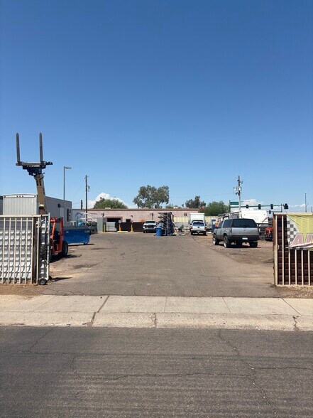 More Photos Of 4420 S 16th St, Phoenix Industrial For Sale