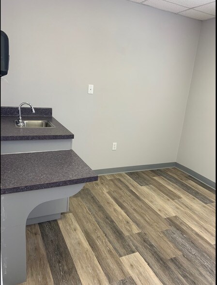 More Photos Of 819 E Oak St, Kissimmee Medical For Lease