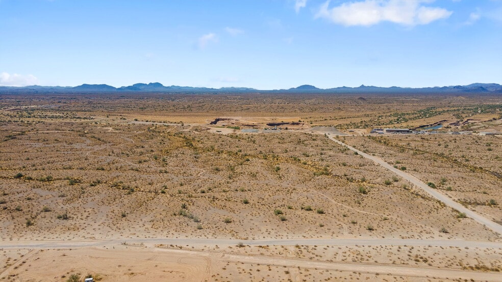 More Photos Of 31900 Camelback rd, Tonopah Land For Sale