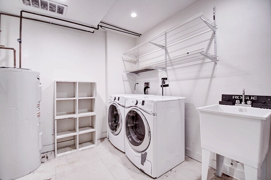 More Photos Of 6 Saint Marks Pl, New York Storefront For Sale