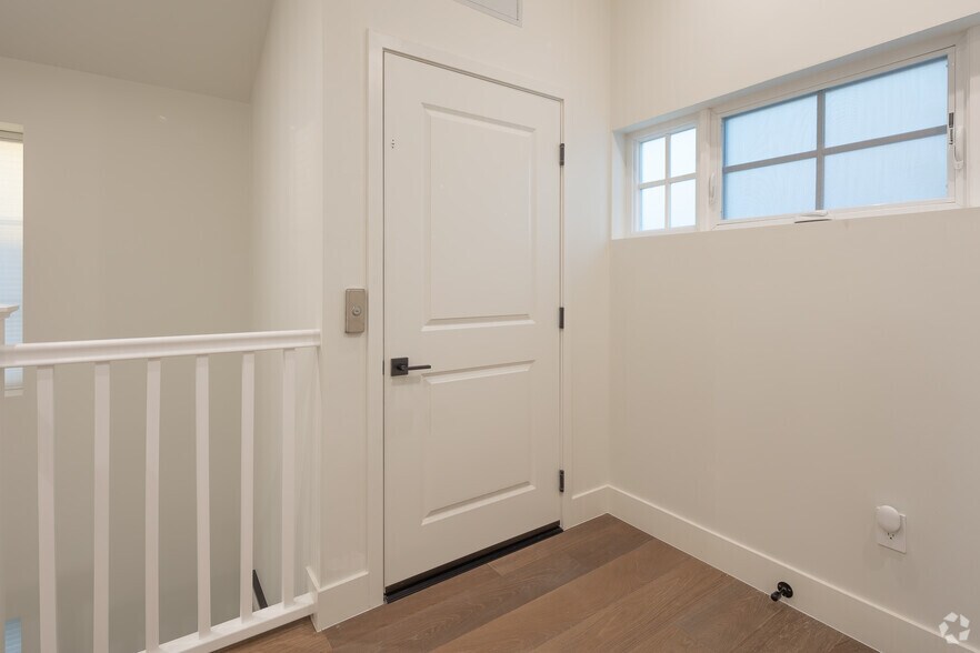 More Photos Of 1363-1373 Coast Hwy, Laguna Beach Storefront Retail Residential For Sale