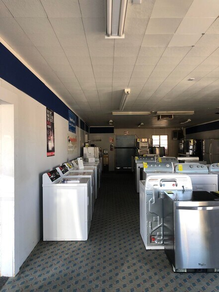 More Photos Of 55985 29 Palms Hwy, Yucca Valley Convenience Store For Sale
